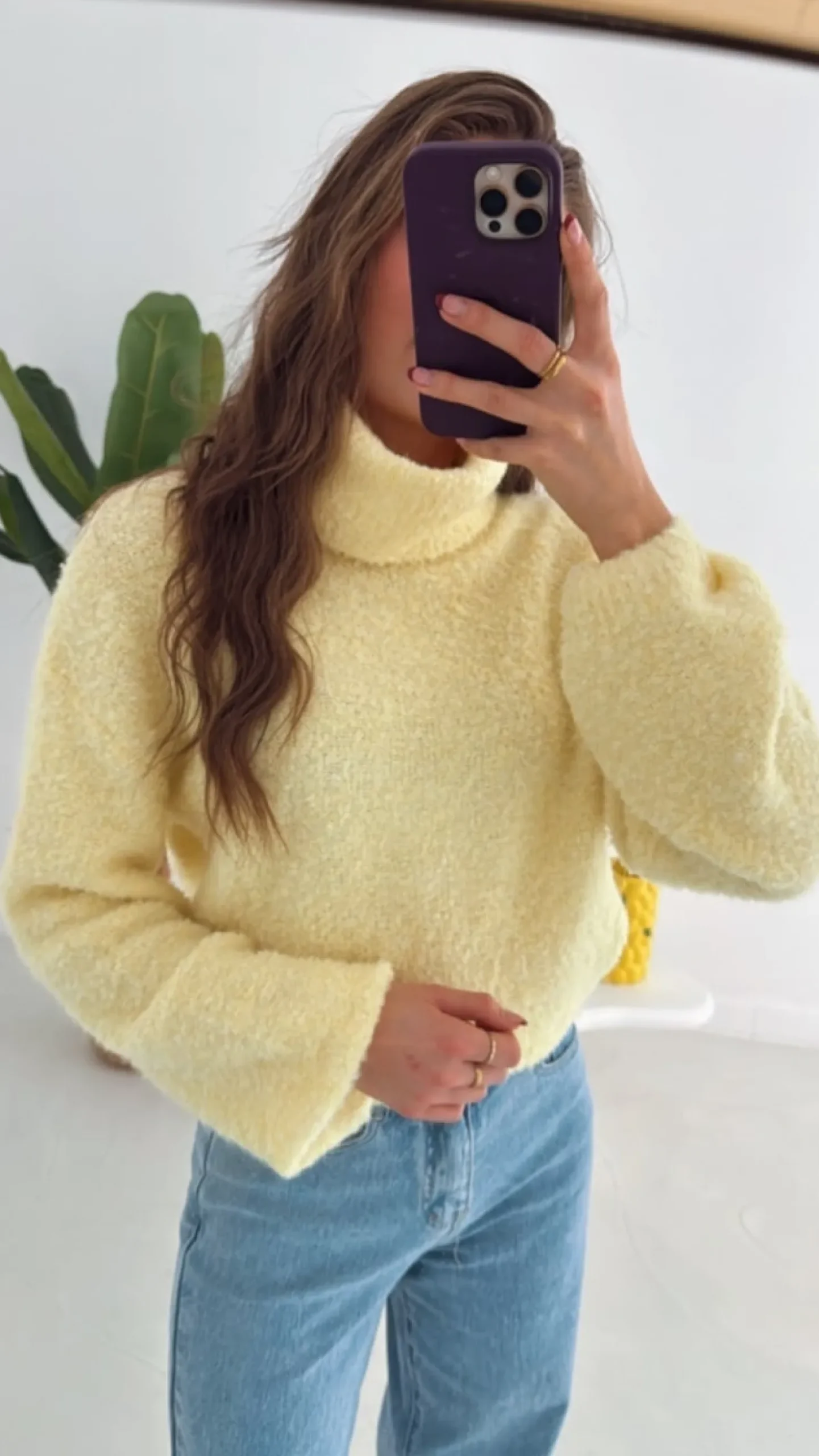 AMELIE YELLOW ROLLNECK PULLOVER