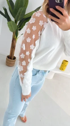 ANOUK WHITE FLOWER SLEEVE PULLOVER
