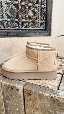 BEIGE SUEDE FAUX UGGS