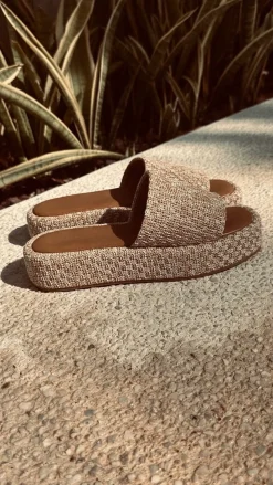 CARAMBA BEIGE SLIPPERS