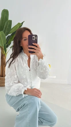 FLORAL GRACE BLOUSE