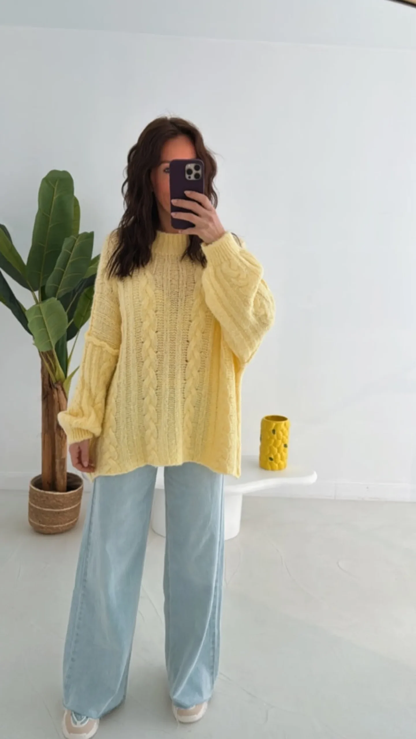 SPRING YELLOW CABLE KNIT PULLOVER